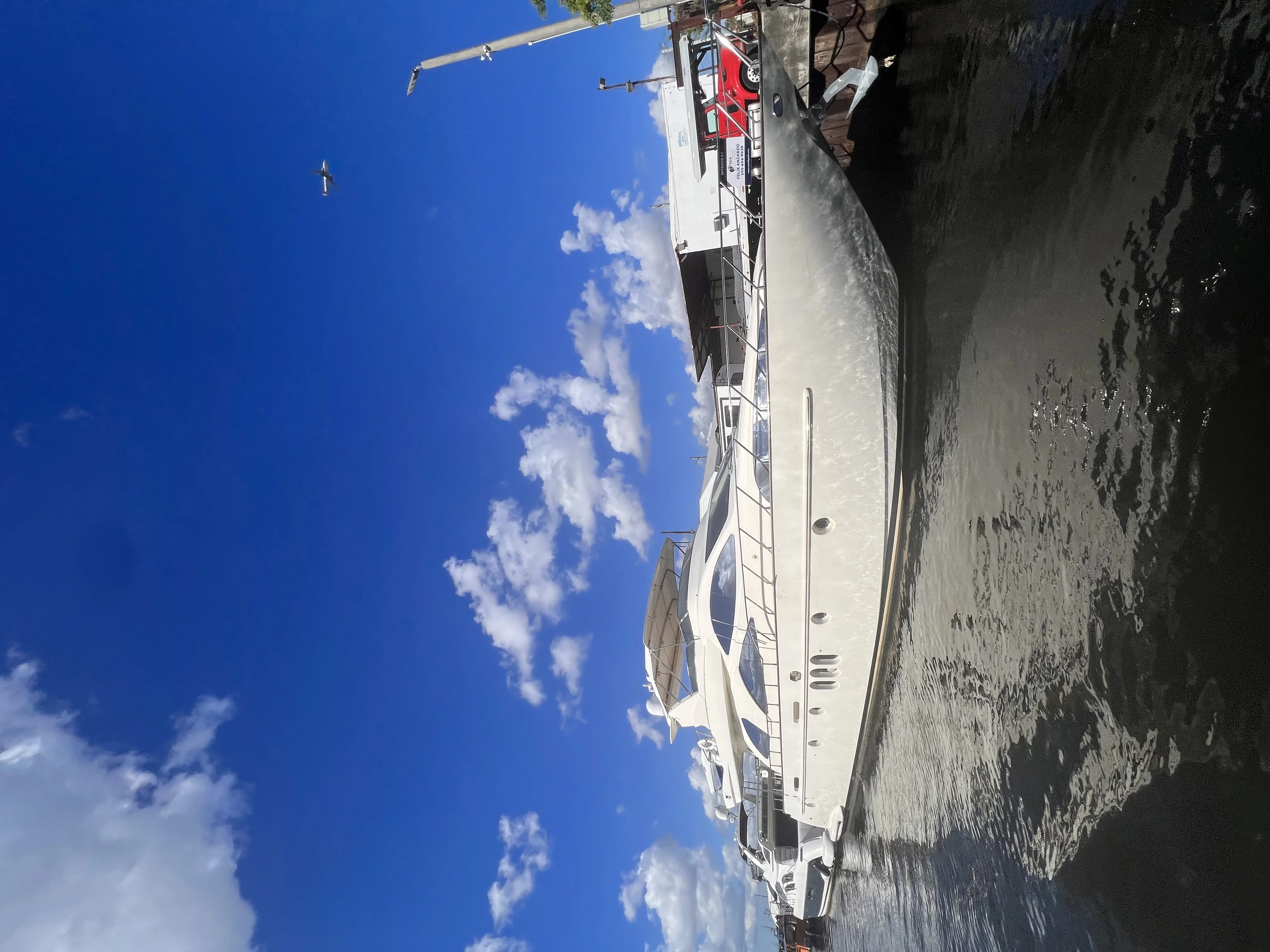 85ft Azimut Del Mar afternoon charter